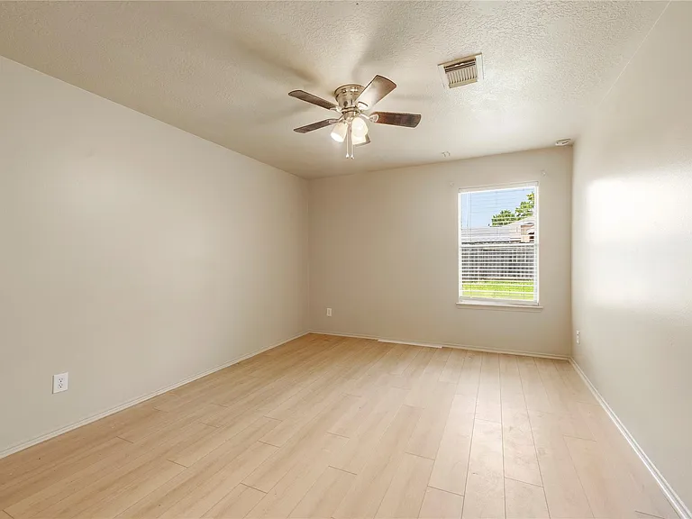 19526 Cliffsage Ct — Photo 32