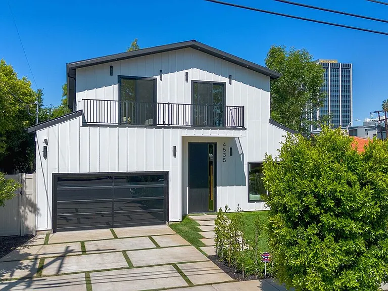 4535 Haskell Ave — Photo 49
