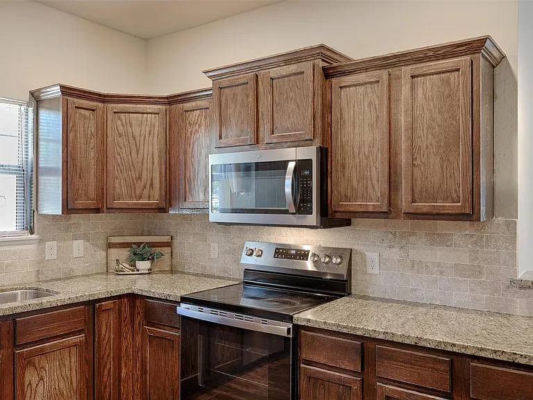 1122 Detroit St — Photo 10