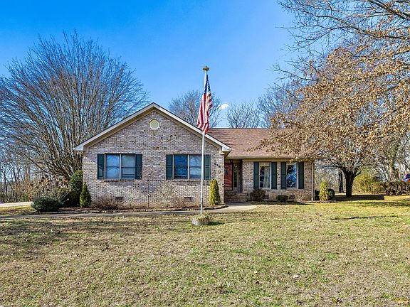 3rd image of 918 Yell Rd