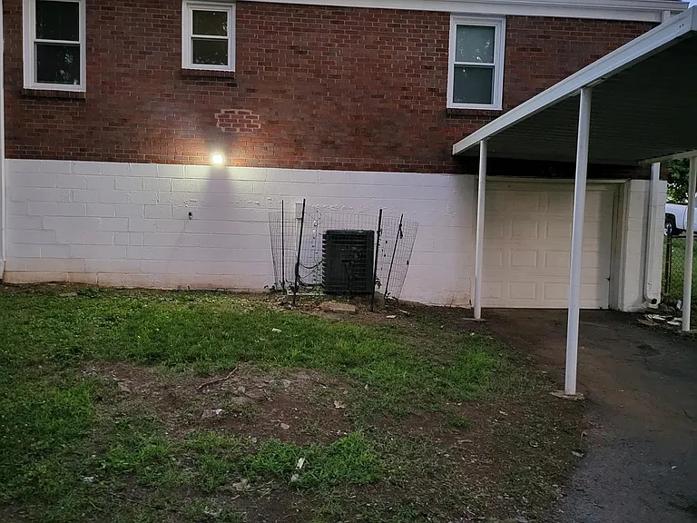2404 Morena St — Photo 13
