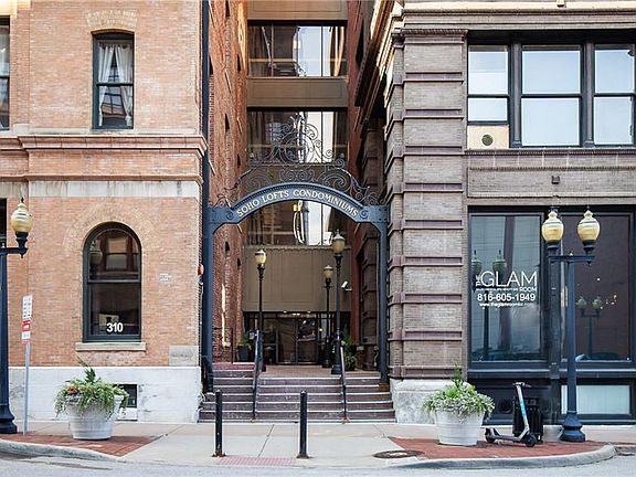 3rd image of 308 W 8th St APT 513