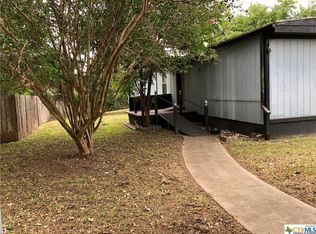 807 Blyth Rd, Victoria, TX 77904