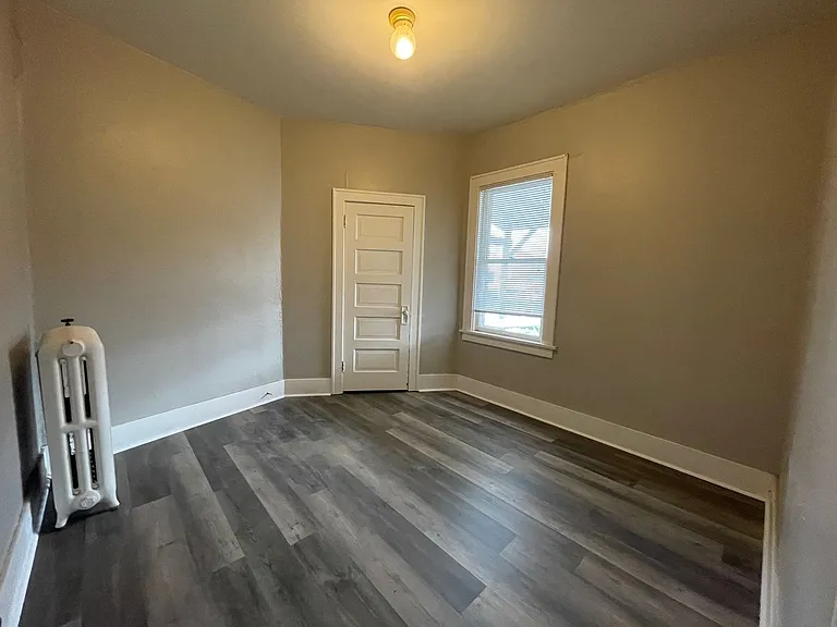 139-149 W Broadway St - Mixed Use — Photo 3
