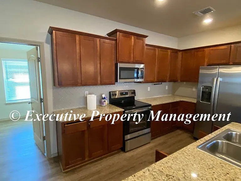1781 Dryden Ave — Photo 11