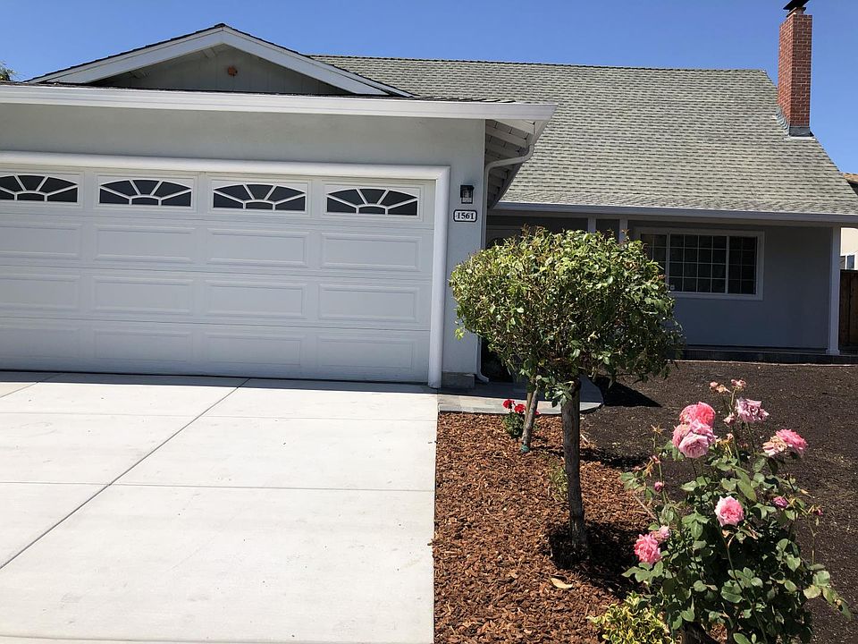 1st image of 1561 Portola Dr