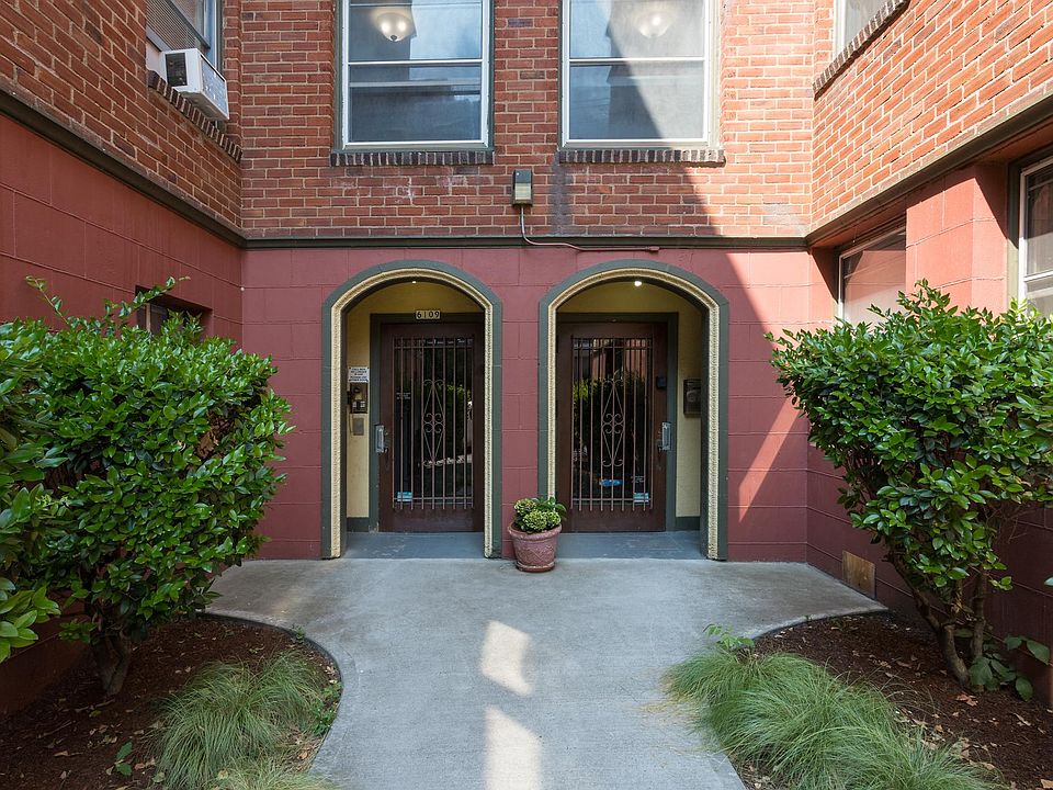 1st image of 6109 SE Belmont St #304