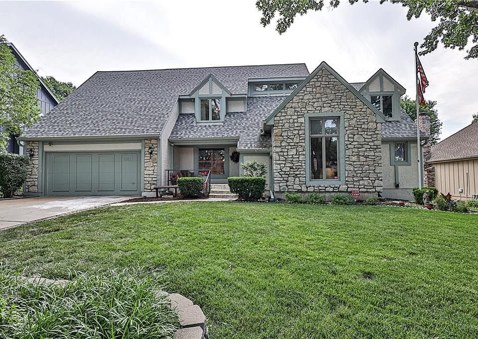 11319 Mackey St, Overland Park, KS 66210 Zillow