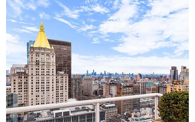 Sold by Douglas Elliman | media 10