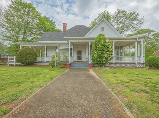 1240 S Broad St, Commerce, GA 30529