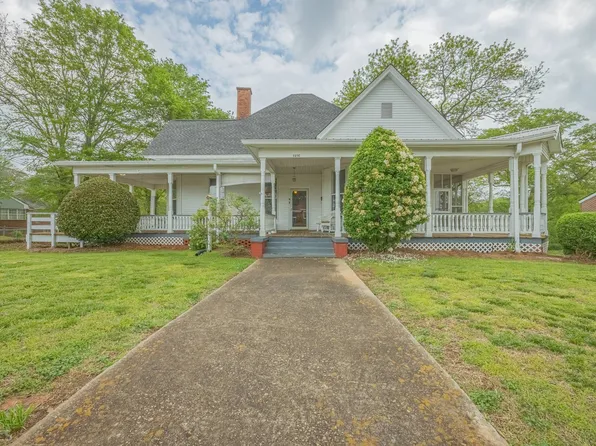 1240 S Broad St, Commerce, GA 30529