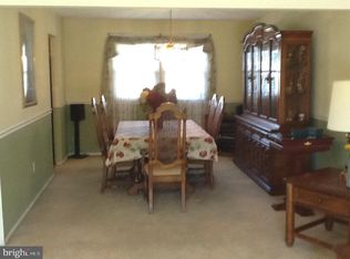 13 Matthew Ave, Kendall Park, NJ 08824