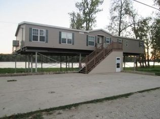 1631 W Main St, Grafton, IL 62037
