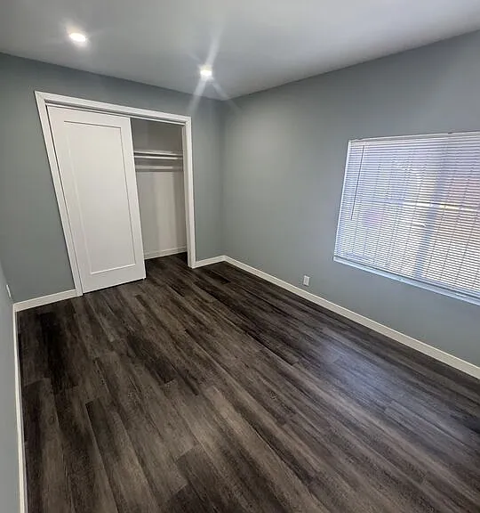 2911 W Florence Ave — Photo 9