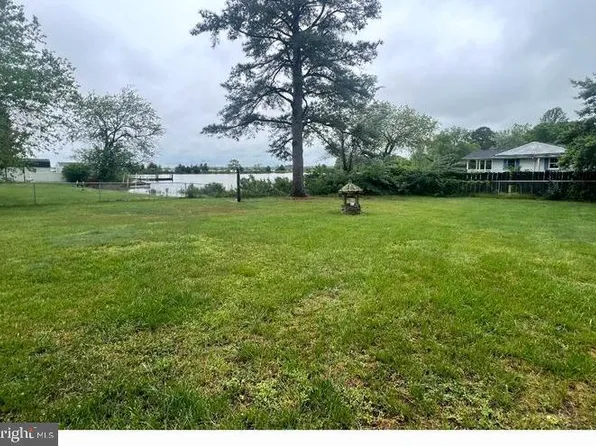 40626 Waterview Dr, Mechanicsville, MD 20659