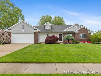 8299 Golfside Dr, Jenison, MI, 49428