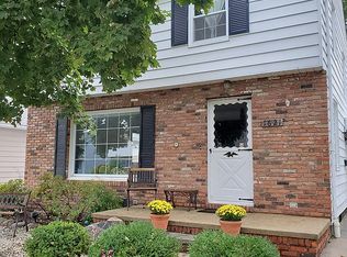 1621 Woodhurst Ave, Mayfield Heights, OH 44124