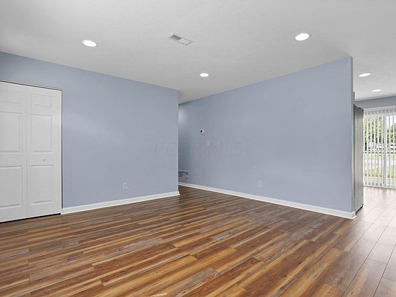 4th image of 567 Polk St