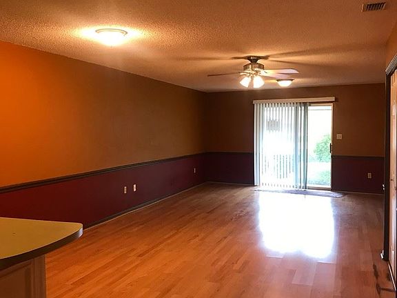 2nd image of 700 Fern Ave #22