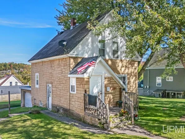 1001 Forest St, Niagara, WI 54151