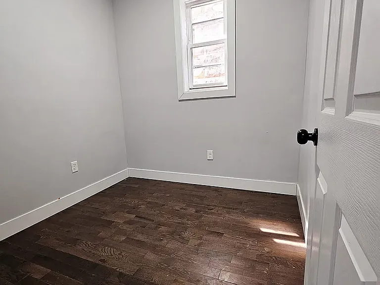 358 Peshine Ave #3 — photo 5 of 6