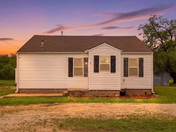 3499 Joe Colby Rd, Ponca City, OK 74604