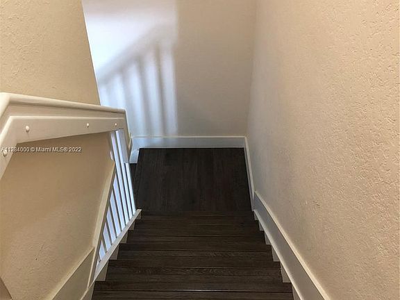 5th image of 10863 NW 83rd St Unit 83