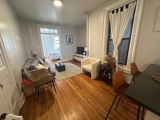 Rented by Living New York | media 9