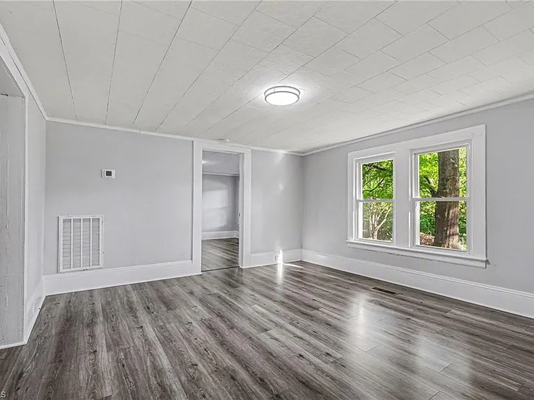 4534 Rocklane Dr — Photo 5