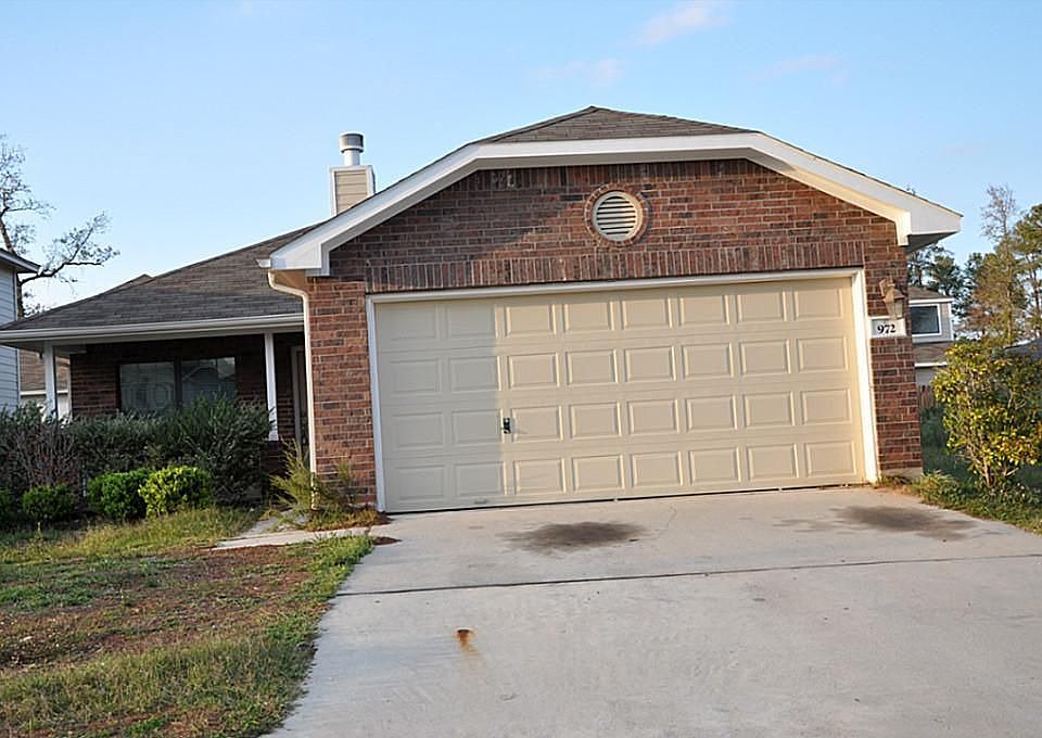 1st image of 972 Oak Falls Dr