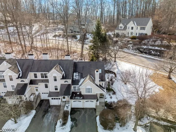 2 Ajax Ct, Allamuchy Twp., NJ 07840