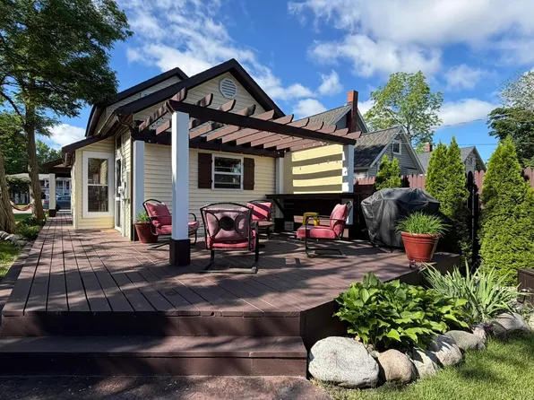 999 E Front St, Traverse City, MI 49686