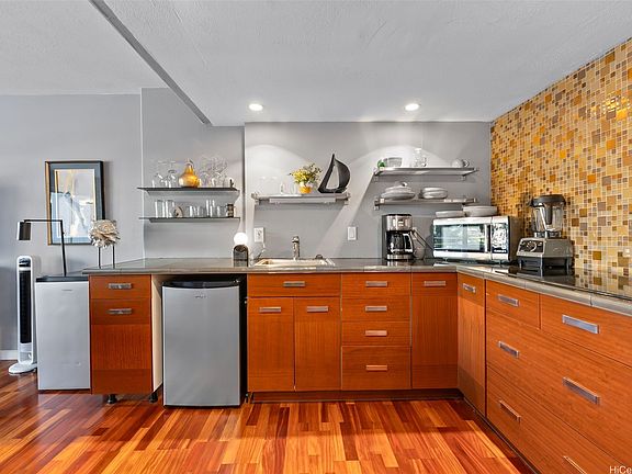 5th image of 1777 Ala Moana Blvd APT 507