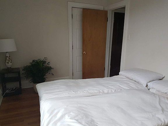 5th image of 4117 N Wolcott Ave APT 2