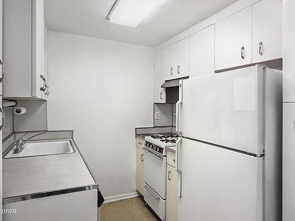 4th image of 315 E 69th St APT 10F