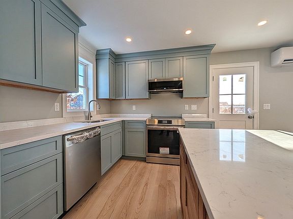 5th image of 46 Holt Rd #A