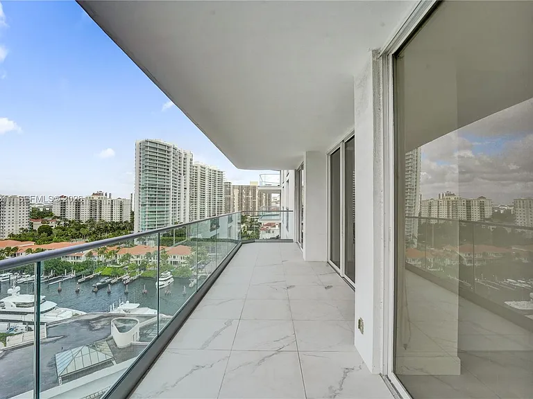 19707 Turnberry Way #16C — Photo 14