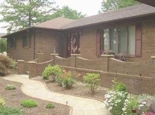 2674 Deer Trl, Niles, OH 44446