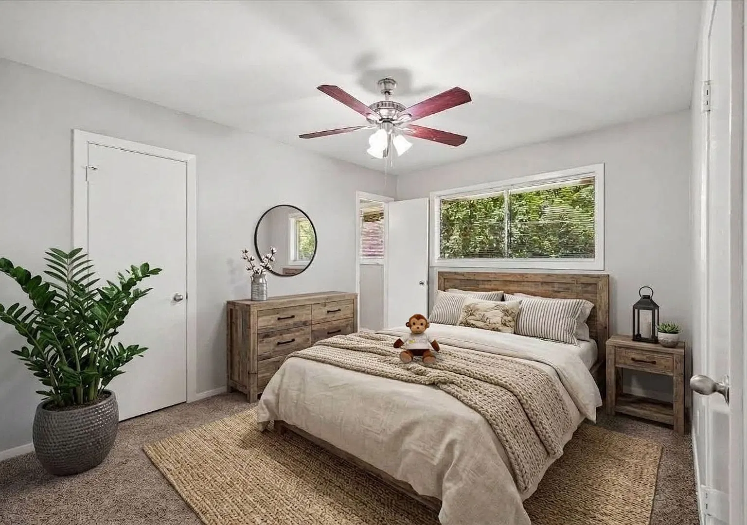 Move-in Ready Home in Southbelt/Ellington for Lease! — Photo 3