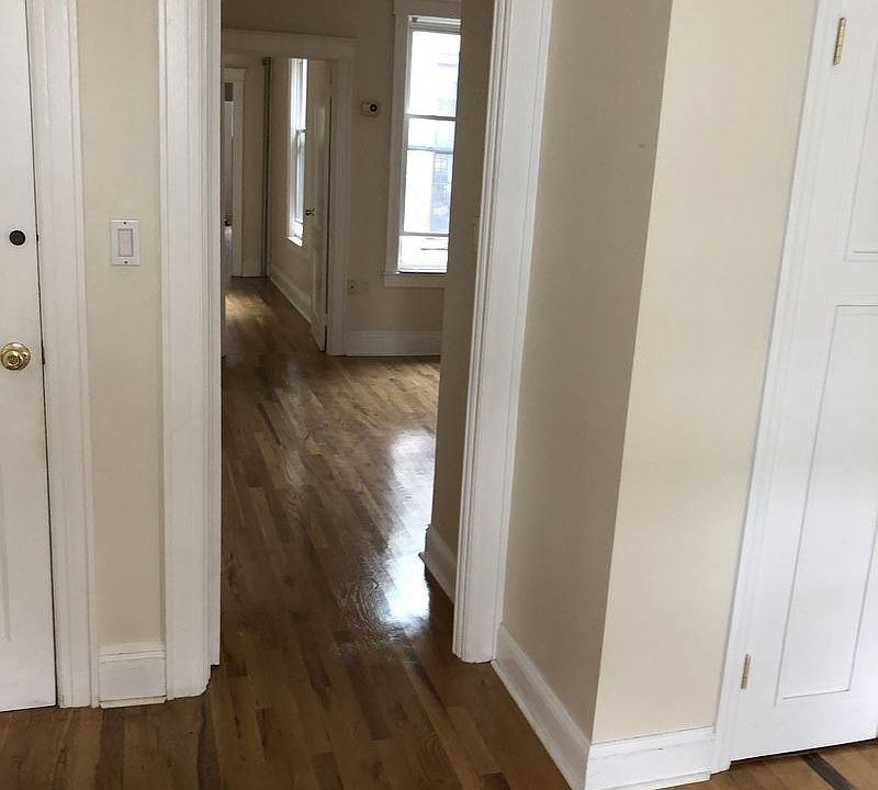 1st image of 3436 43rd St APT 3R