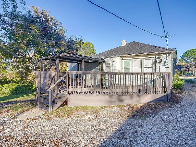 2544 S University Dr — Photo 4