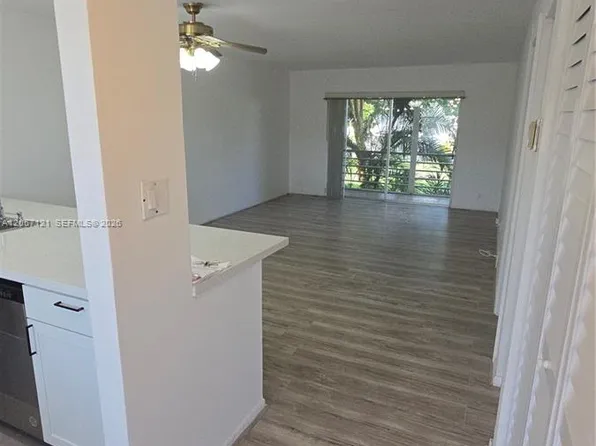 3511 Inverrary Dr APT 205, Fort Lauderdale, FL 33319