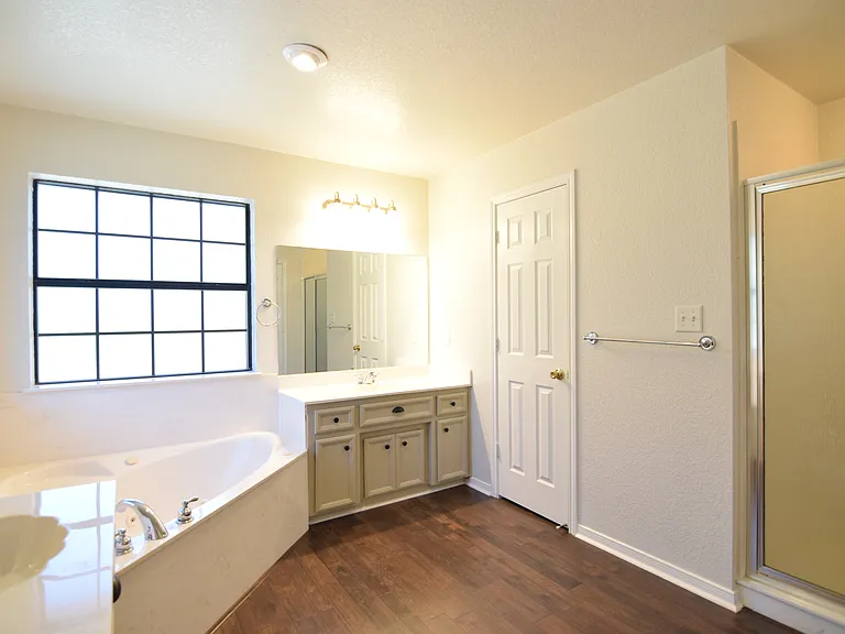 5805 Tropicana Ct — Photo 15