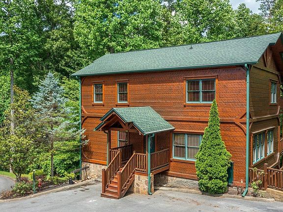 3rd image of 859 Great Smoky Way