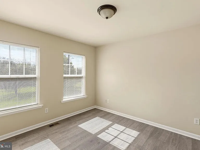 4704 Denview Way — Photo 22