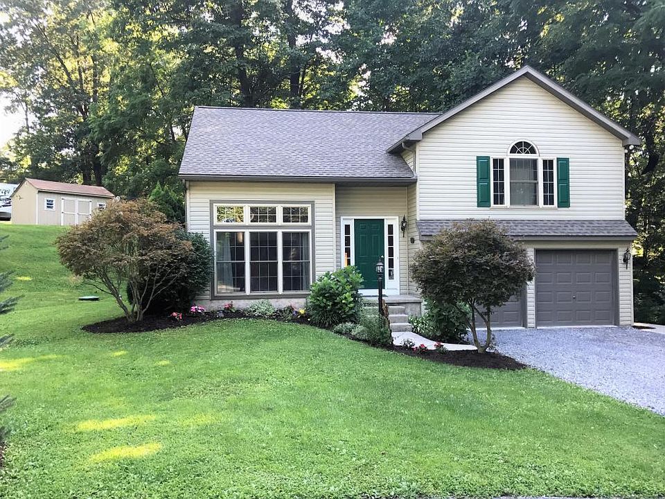 1st image of 112 Wood Ln