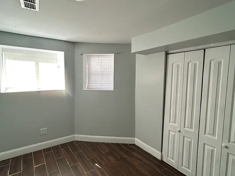 1529 S Homan Ave — Photo 25