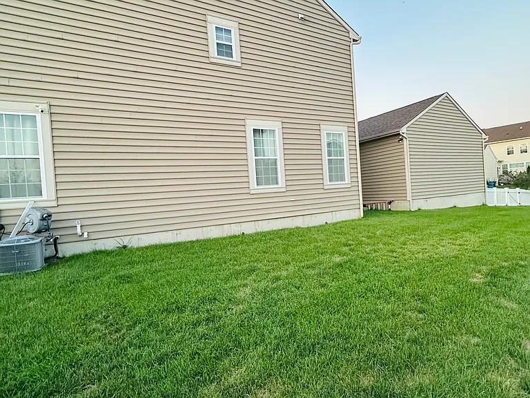 2816 Mondrian Ln — Photo 23