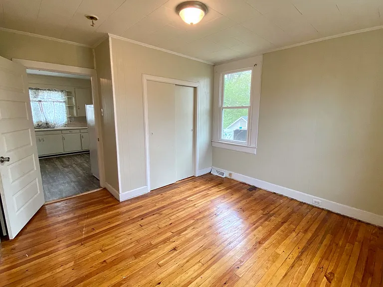 1806 Owens Rd — Photo 15