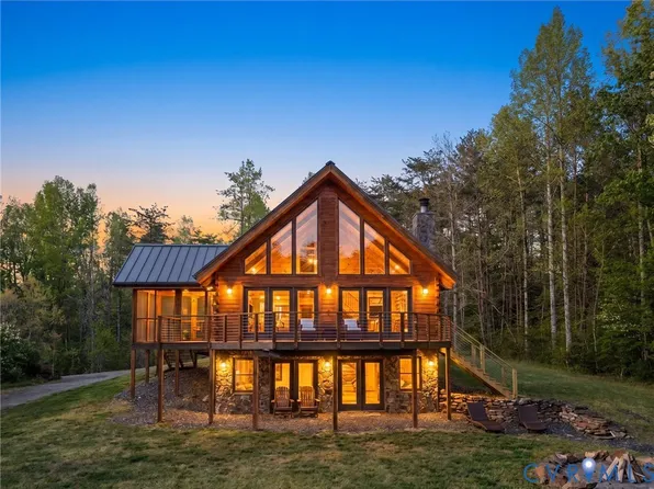 663 Covered Bridge Rd, Kents Store, VA 23084